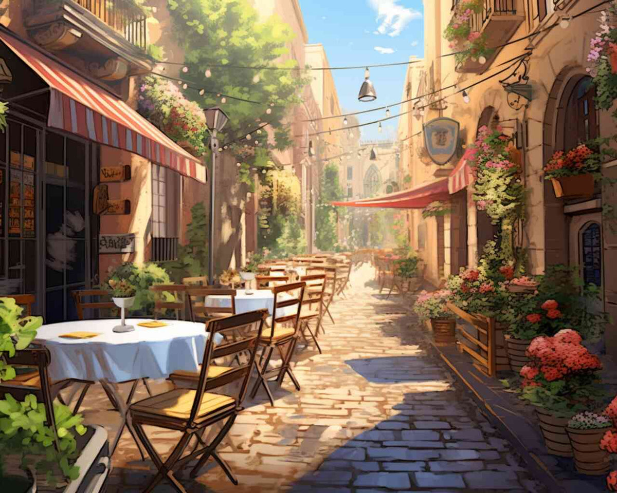 Sonnenbeschienener Mittelmeer-Straßenzug mit Restaurant, blühenden Blumen und schattigen Plätzen im Mittagslicht