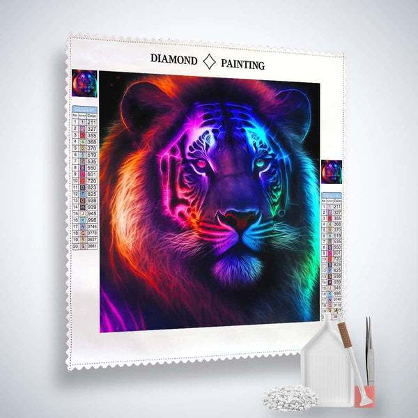 Diamond Painting Kit - Löwe böser Blick - Leinwand mit Acryl Diamonds, Setzstift und Pinzette. Funkelnde Kunst zum Selbstgestalten.