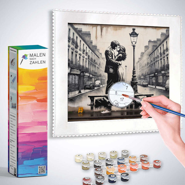 Kit zum Malen nach Zahlen "Verliebte in Paris" mit Farbbehältern und Pinsel, romantisches Straßenszene-Bild fertiggestellt und eingerahmt.
