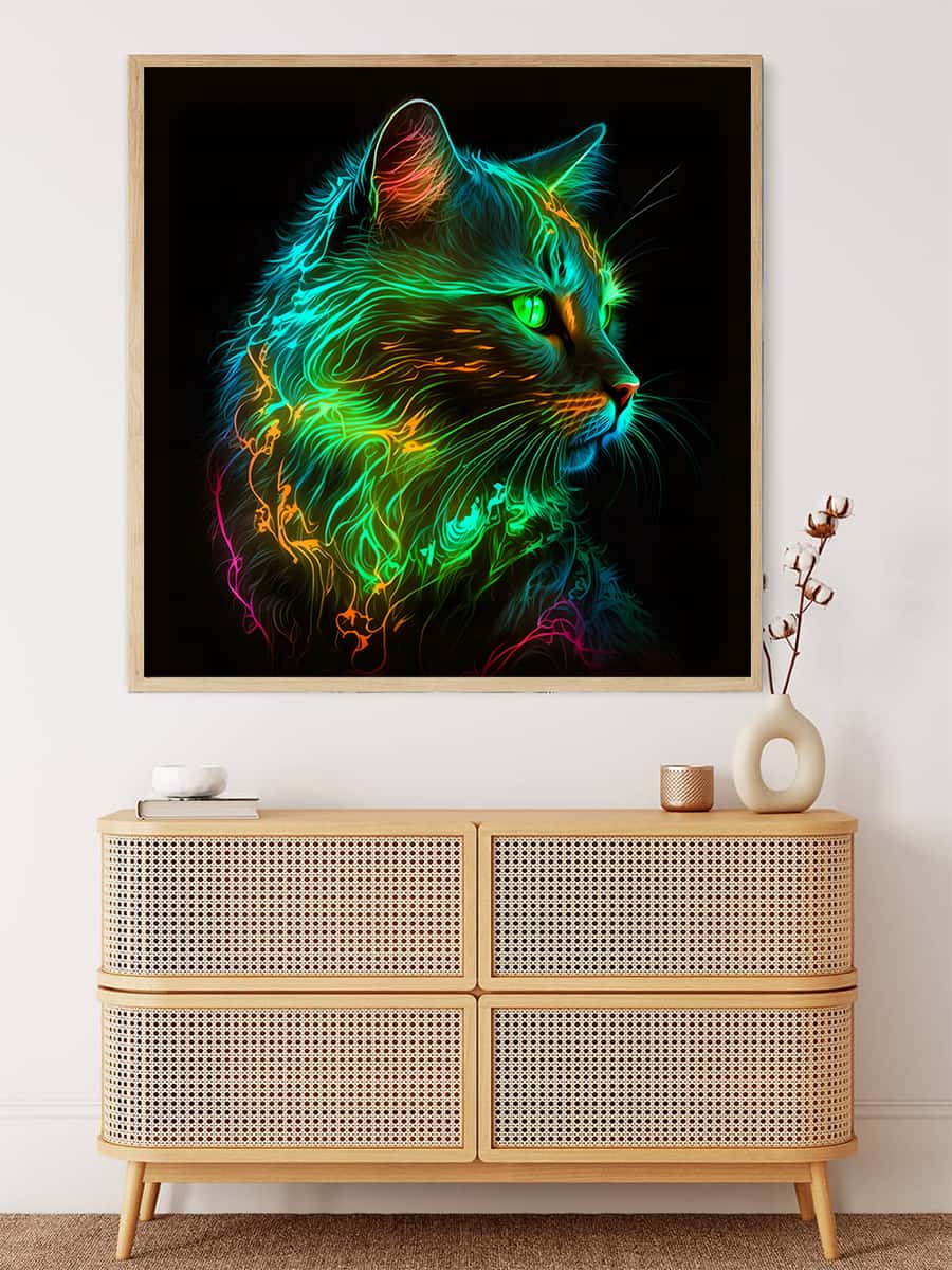 Malen nach Zahlen Katze Neon Grün Wandkunst über Sideboard in modernem Wohnzimmer.