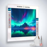 AB Diamond Painting - Polarlichter leuchten über einer Stadt, kombiniert Malerei und Mosaiktechniken für funkelnde Bilder.