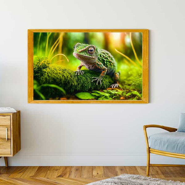 Malen nach Zahlen Gemälde eines grünen Chamäleons an der Wand, eingerahmt im Wohnzimmer neben einem Sessel und einer Kommode.